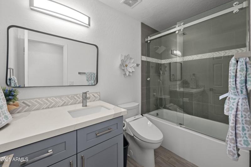 041-Bathroom 2