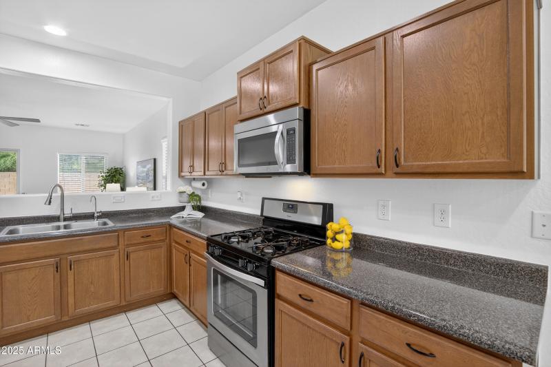 19_022_027_a4m_opnshw