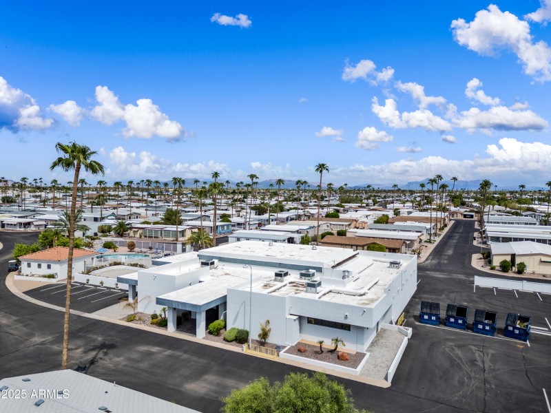 10-2929EMS-ocupix-Comm