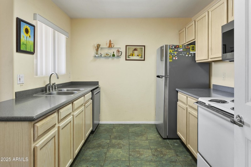 11260N92nd2136-009
