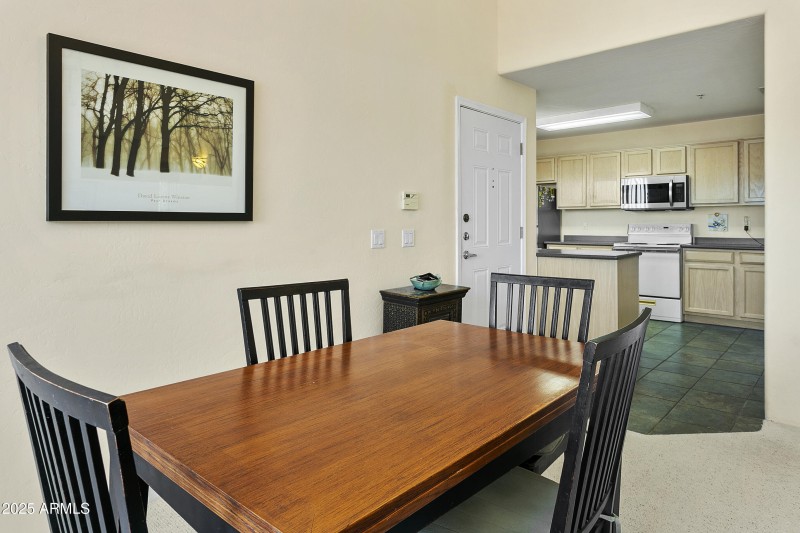 11260N92nd2136-007