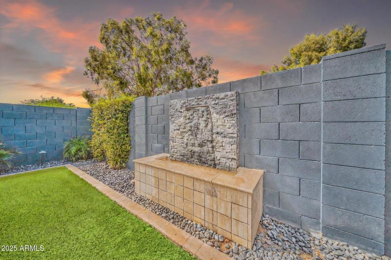 7036 W Lincoln St VT 2