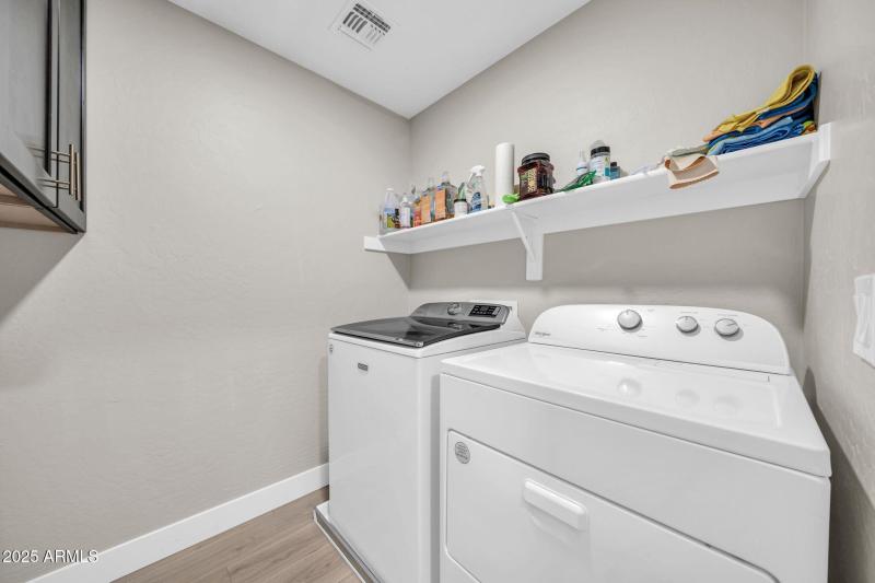 7036 W Lincoln St-26