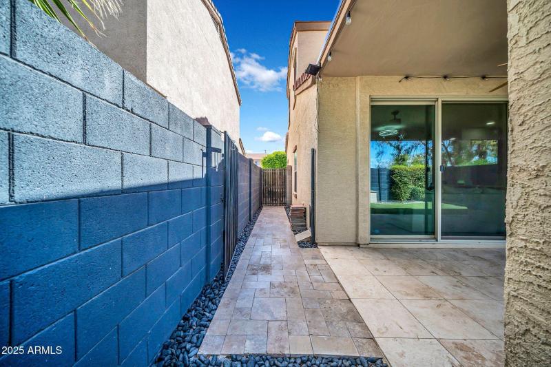 7036 W Lincoln St-31