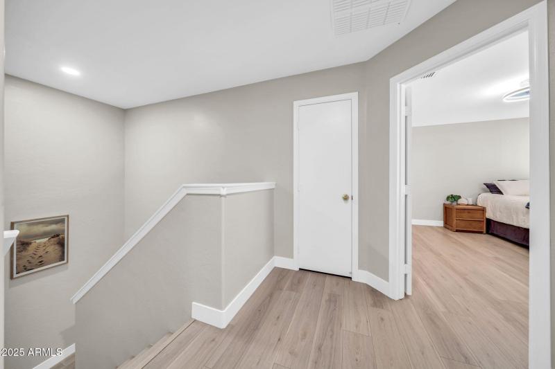 7036 W Lincoln St-25