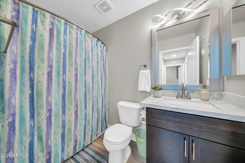 7036 W Lincoln St-24