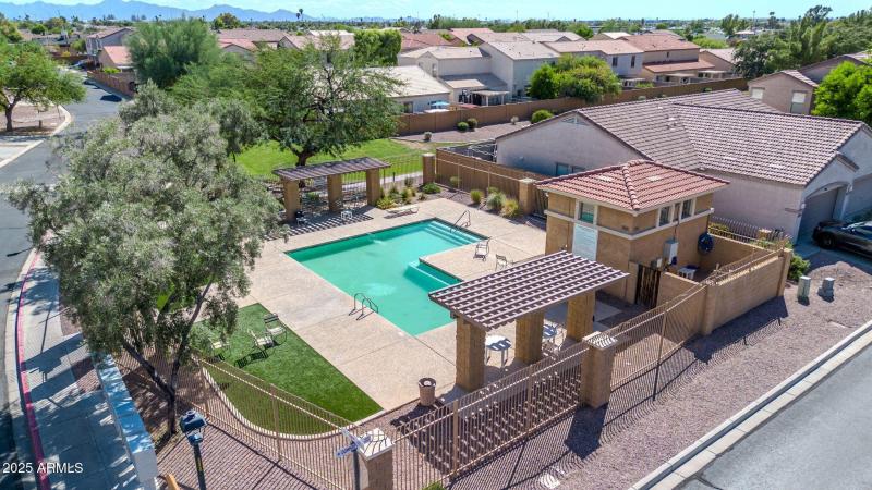 7036 W Lincoln St Drone-14