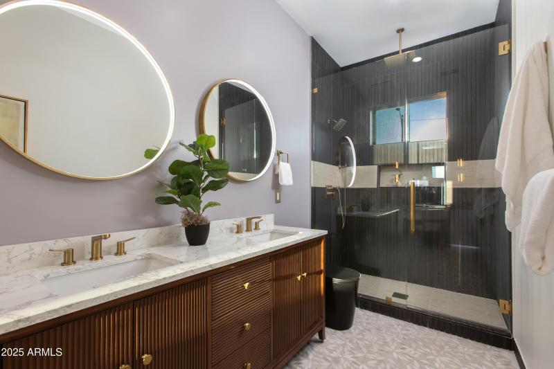 DOUBLE VANITIES