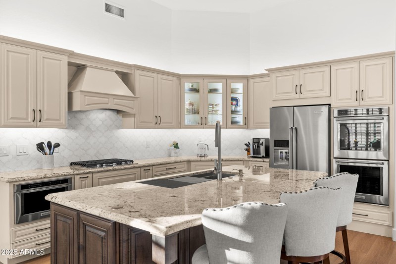 Gorgeouse cabinetry