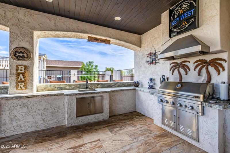 Built In BBQ & Sink