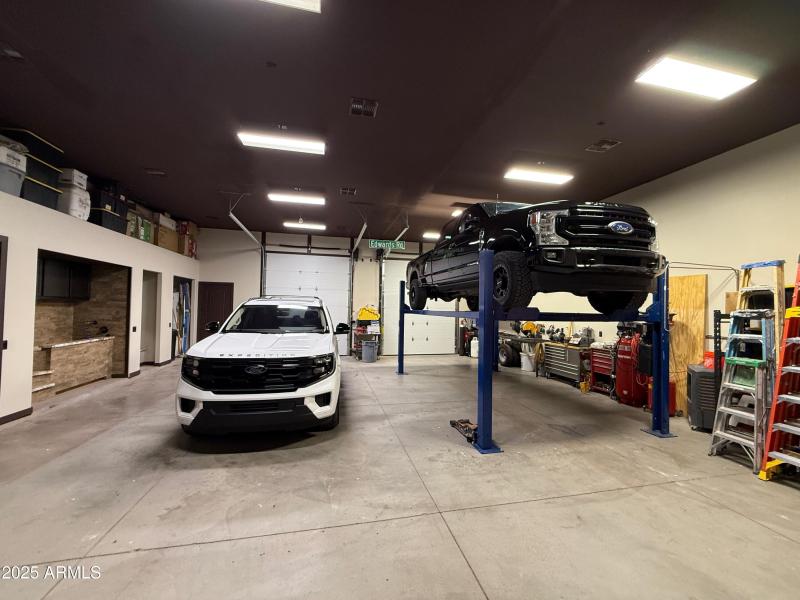 Shop Lift