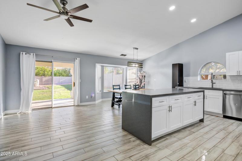 Island and Eat in Kitchen seating