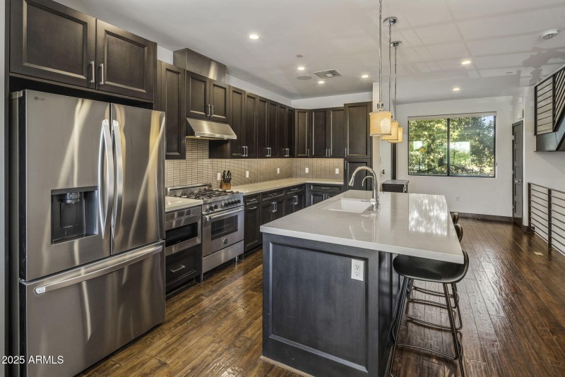 8-web-or-mls-D46A1007