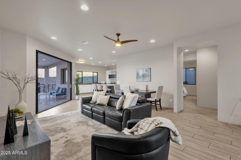 009_Living Room II