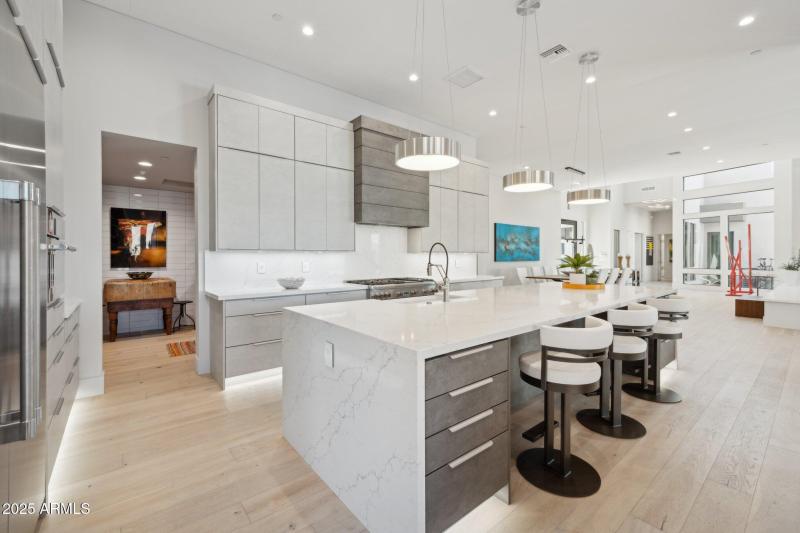 Quartz Center Island