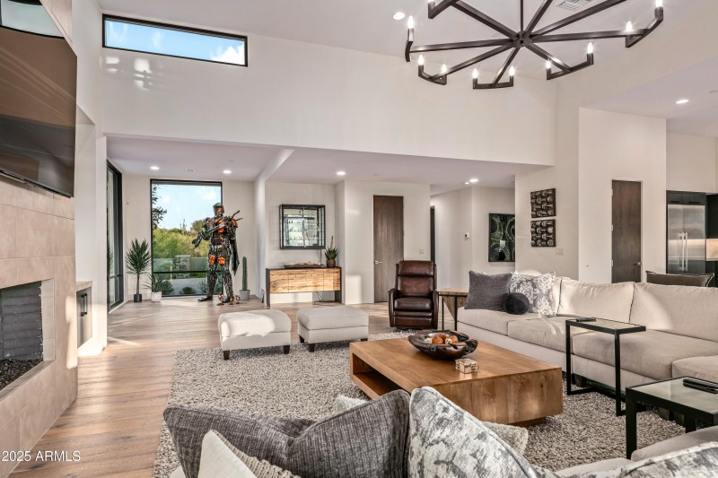 011_Great Room Details