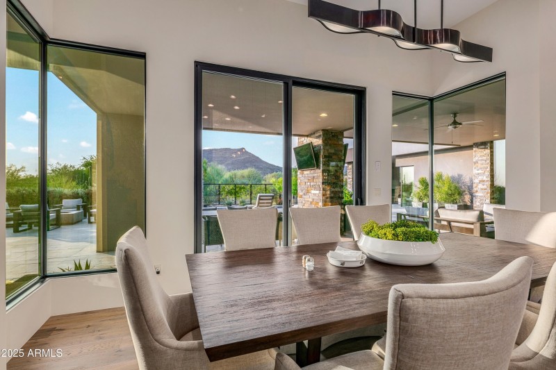 020_Clean Lines, Beautiful Scenery