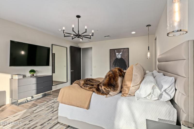 036_Jr Primary Details