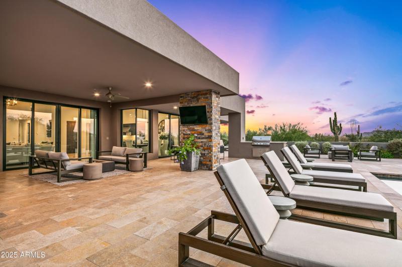 048_Outdoor Living at its Finest