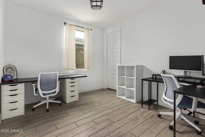 AA54B58D-FB77-4A9E-8141-A4AD174CFD81