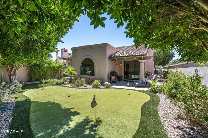 Backyard - Putting Green
