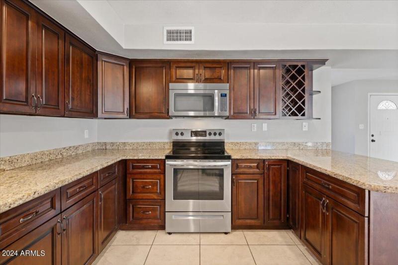 09-Kitchen