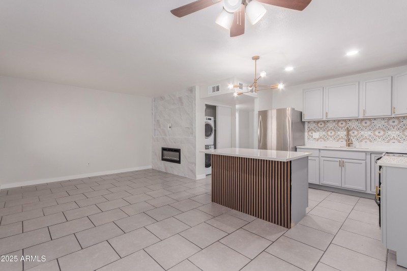 68cc1c_06 Cave Creek