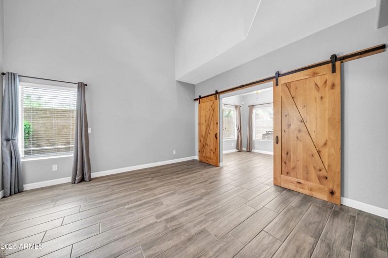 3546 W Webster Ct-12