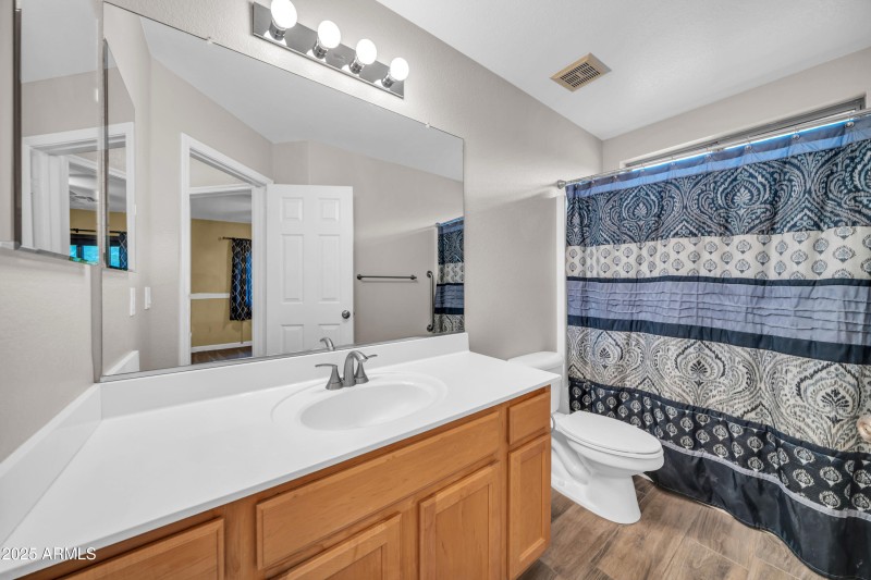 3546 W Webster Ct-30