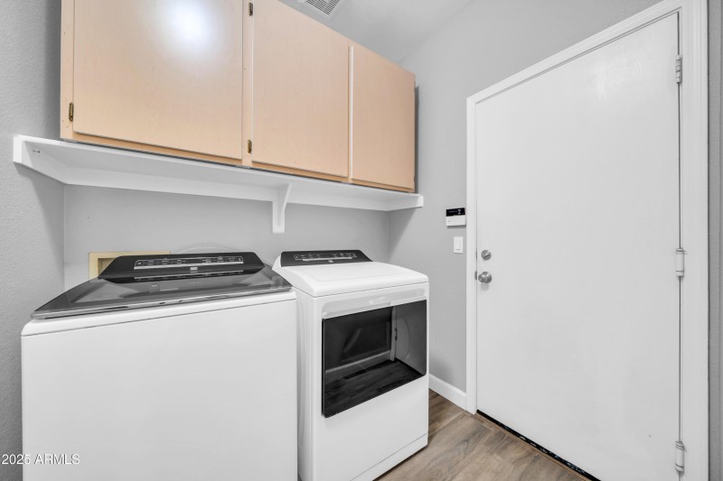 3546 W Webster Ct-39