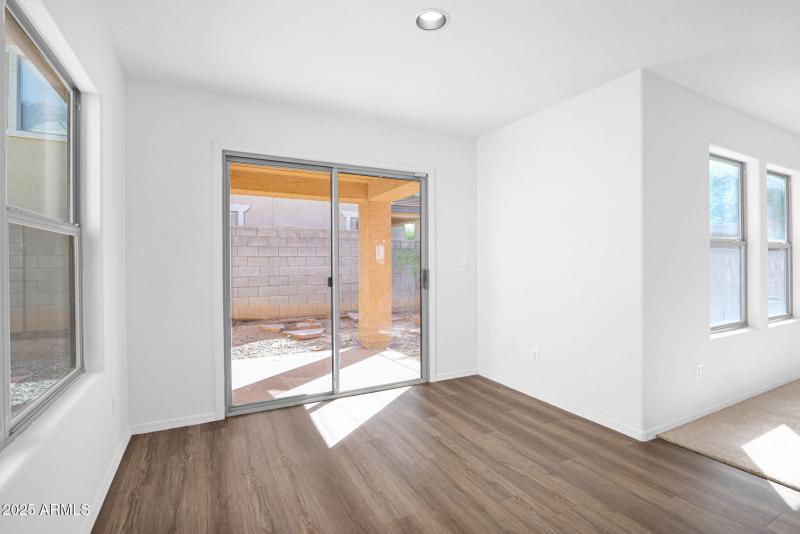 18-web-or-mls-P1303977