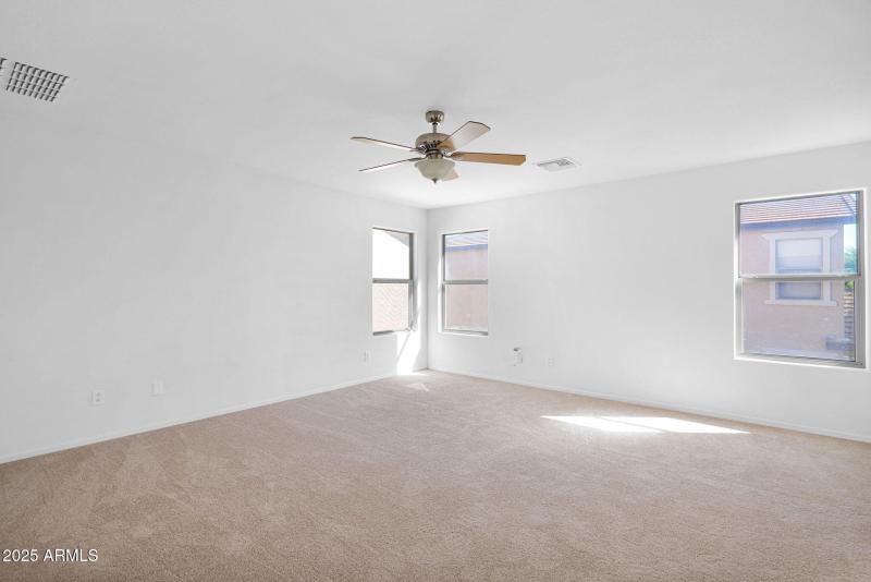 24-web-or-mls-P1303987