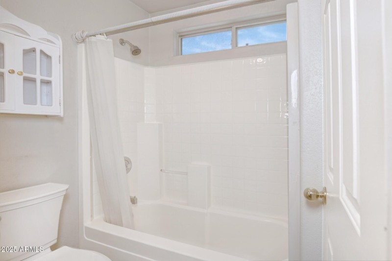 thumbnail_Marconi Ave (42)