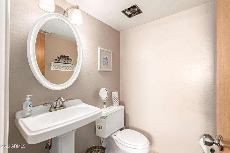 Lower-level Half-Bath