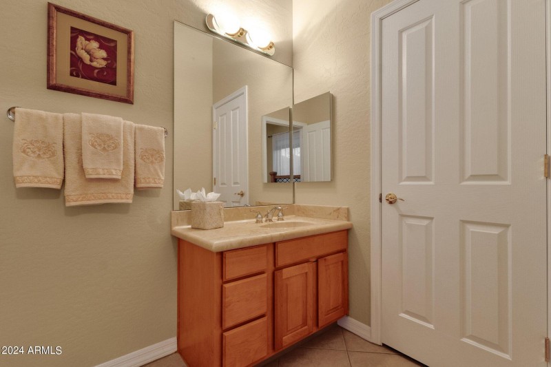 Hollywood Bathroom