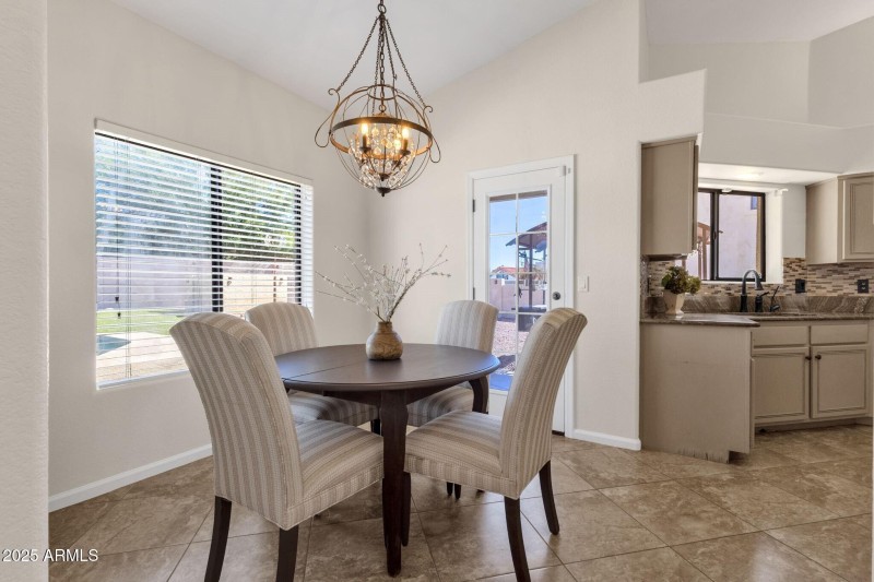 016_Dining Nook II