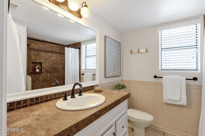 037_3rd Bathroom