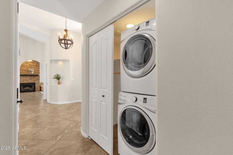 040_Laundry Closet