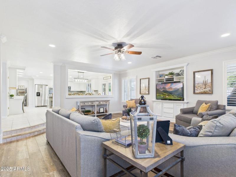 FAMILY ROOM ADJOINING KITCHEN
