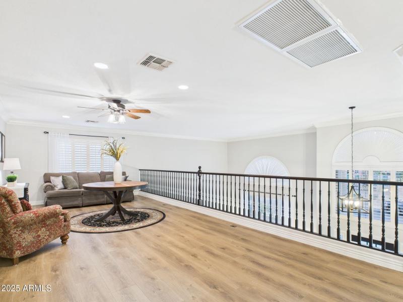 LOFT