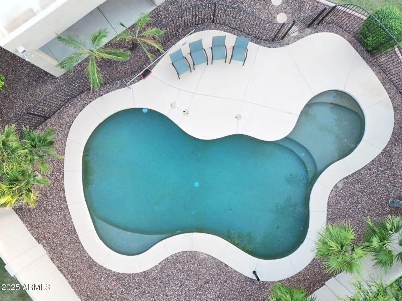 POOL-DRONE-2