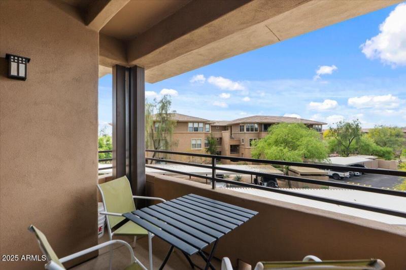 23-Back patio & views