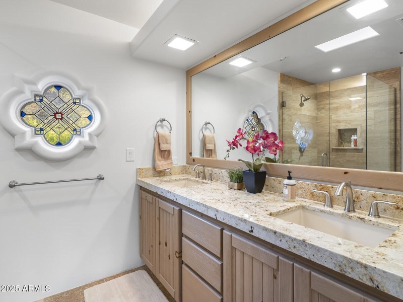 125_Guest House Bathroom