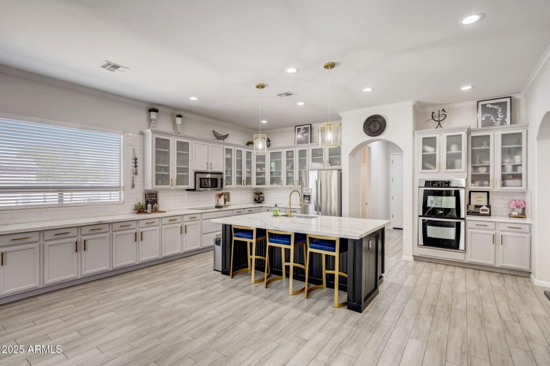 19-web-or-mls-W Durango St-017