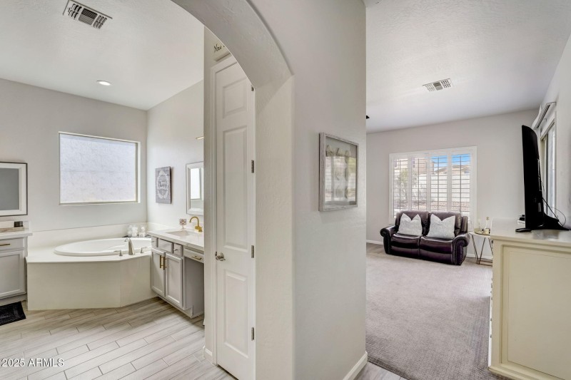 26-web-or-mls-W Durango St-024