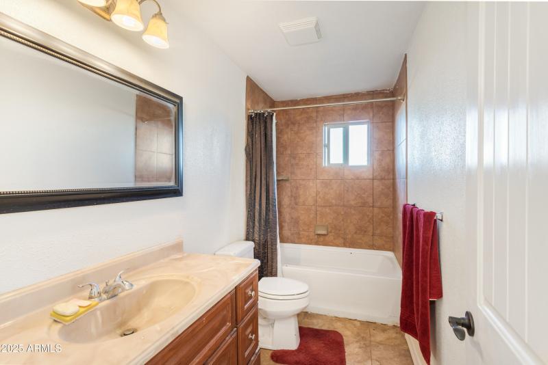 822 W Dust Storm Rd.