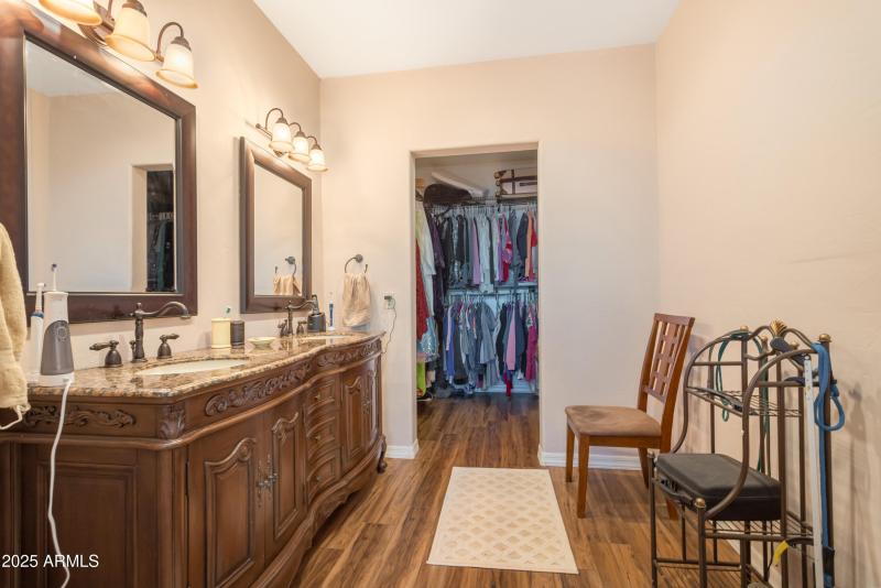 822 W Dust Storm Rd.