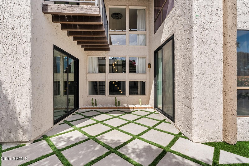 Pavered Diamond Pattern Design