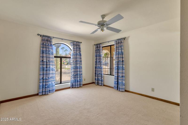 20-web-or-mls-16277-e-hyde-park-pl