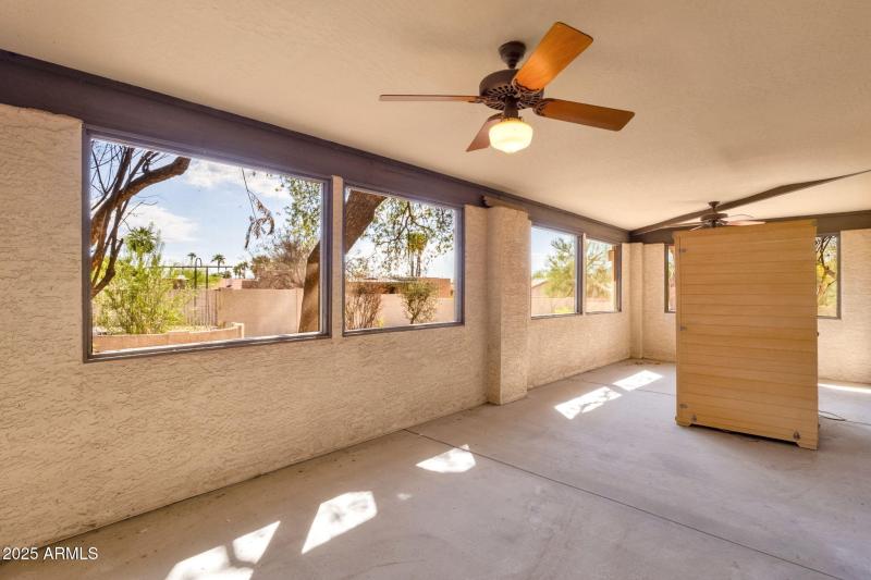 27-web-or-mls-16277-e-hyde-park-pl